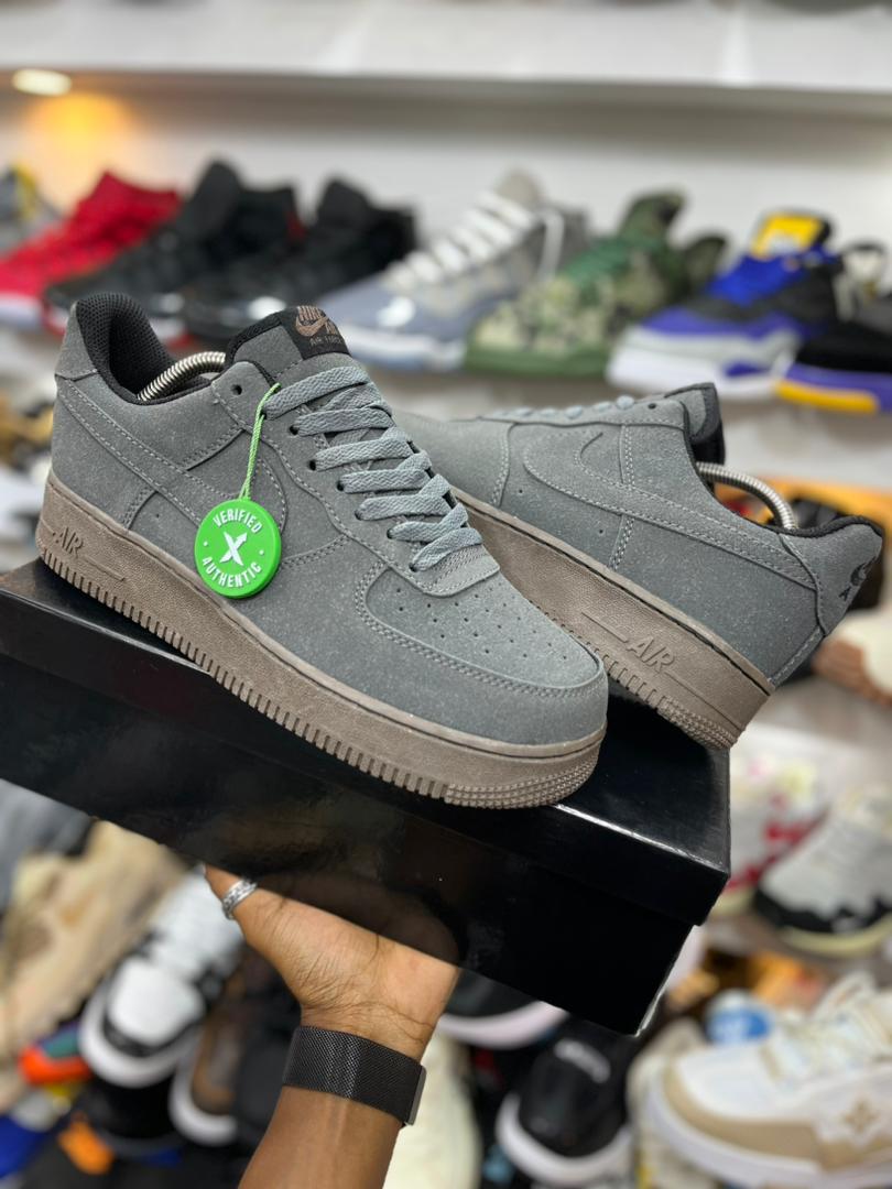 Nike air sneakers